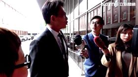 帶走國防機密挨告洩密，黃國昌大笑回「哪個律師啊？」（圖／翻攝畫面）