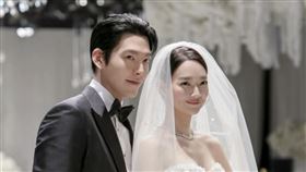 金宇彬（左）、申敏兒（右）的婚禮主婚人由法輪師父擔任。（圖／翻攝自IG @soyoobridal_official）