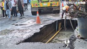 工務局,台南市,工地,意外,地基,塌陷,五妃街口（圖／翻攝畫面）