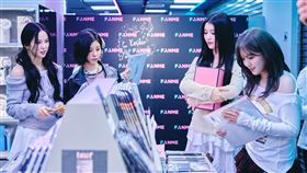 Kep1er親臨FANME旗艦據點，親身感受「西門地下市」獨有的IP潮流引力。（圖／DayDreamer提供） 