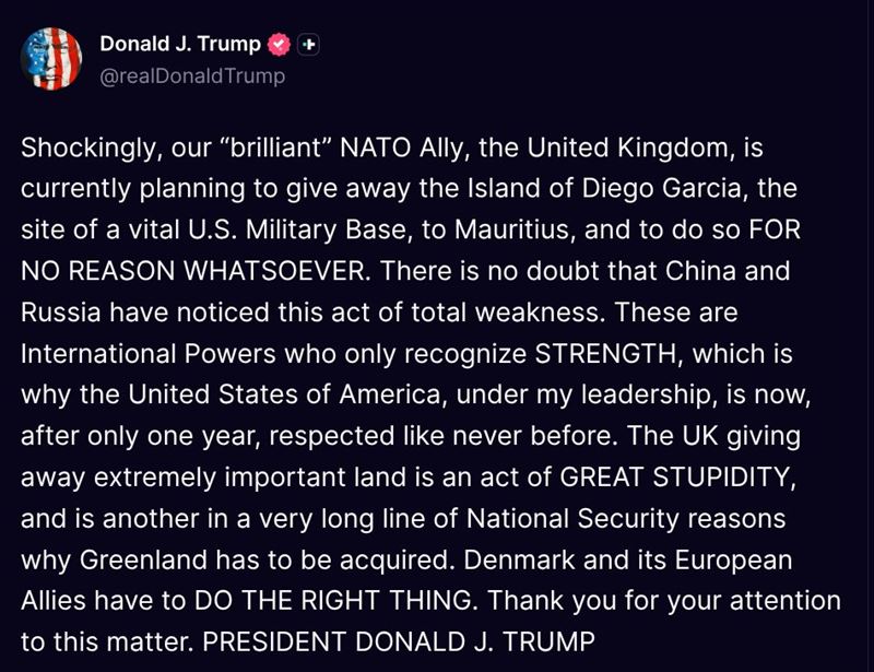 川普發文痛批英國移交查戈斯群島主權的做法「極愚蠢」。（圖／翻攝自X平台 @TruthTrumpPost）
