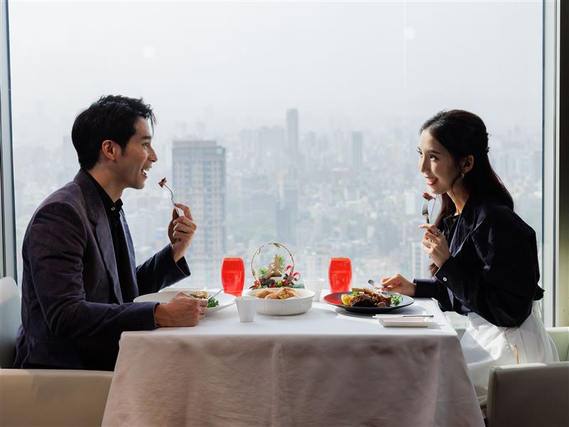 馬可波羅餐廳於2月14日推出情人節限定饗宴，每位3,280+10%元。（圖／台北遠東香格里拉提供）