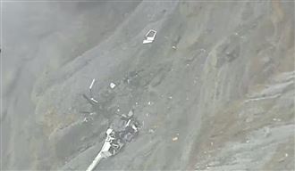 熊本縣警方曝光機身殘骸畫面。（圖／翻攝自X）