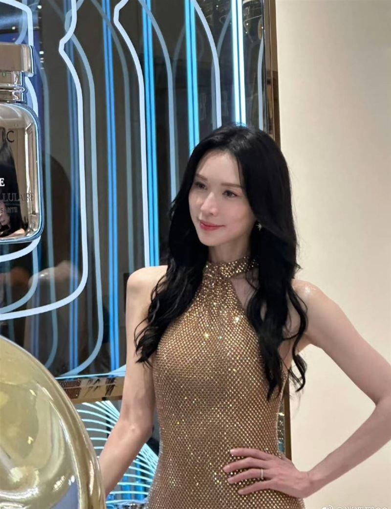 林志玲出席品牌活動。（圖／翻攝自微博）