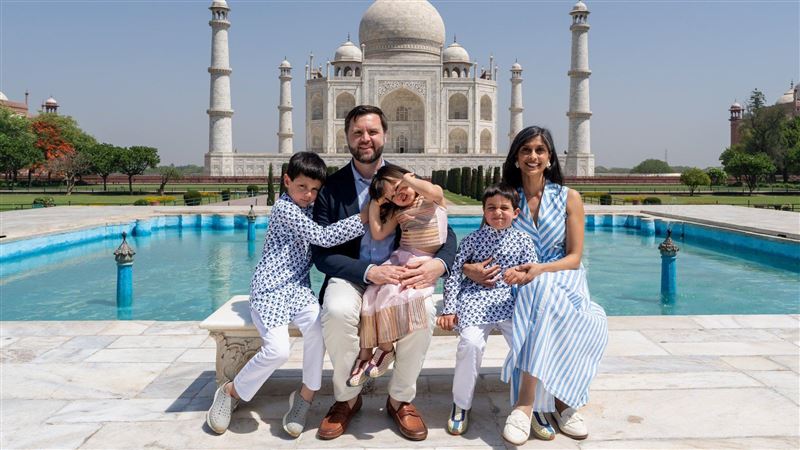 美史首例！范斯妻任內懷孕　喜迎第4胎