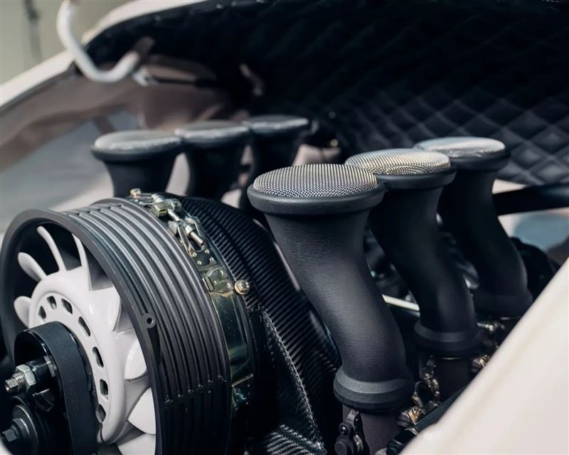 六喉化油器源自70年代RSR賽車。（圖／翻攝Theon Design網站）