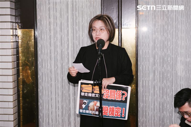 陳培瑜表示，黃國昌的行為有無洩漏國安機密的風險？有沒有司法問題？如果韓國瑜的判斷是「沒有」，民進黨團會認真討論，是不是要對黃國昌提出檢舉跟告訴，讓司法單位介入調查。（圖／記者楊士誼攝影）