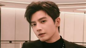 何聰睿發言挨轟甩鍋讓女主扛收視責任。（圖／翻攝自微博）