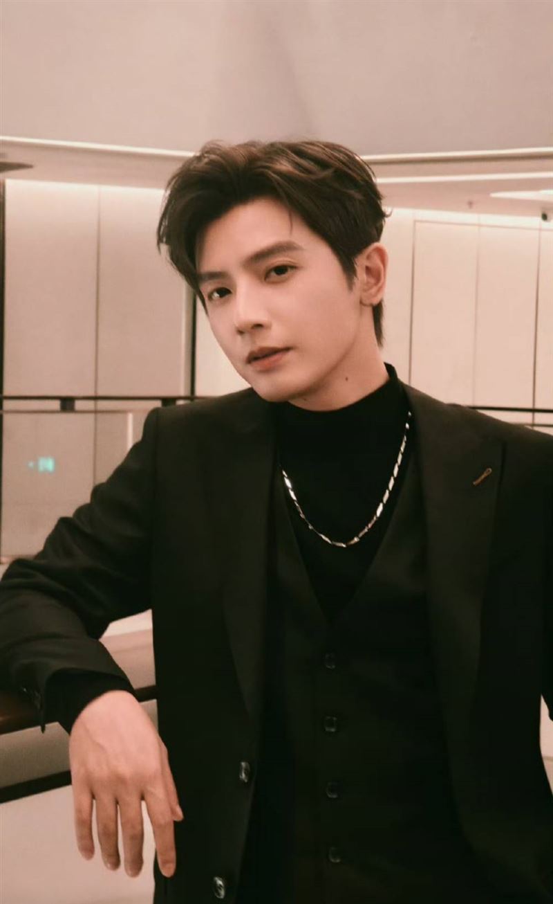 何聰睿發言挨轟甩鍋讓女主扛收視責任。（圖／翻攝自微博）