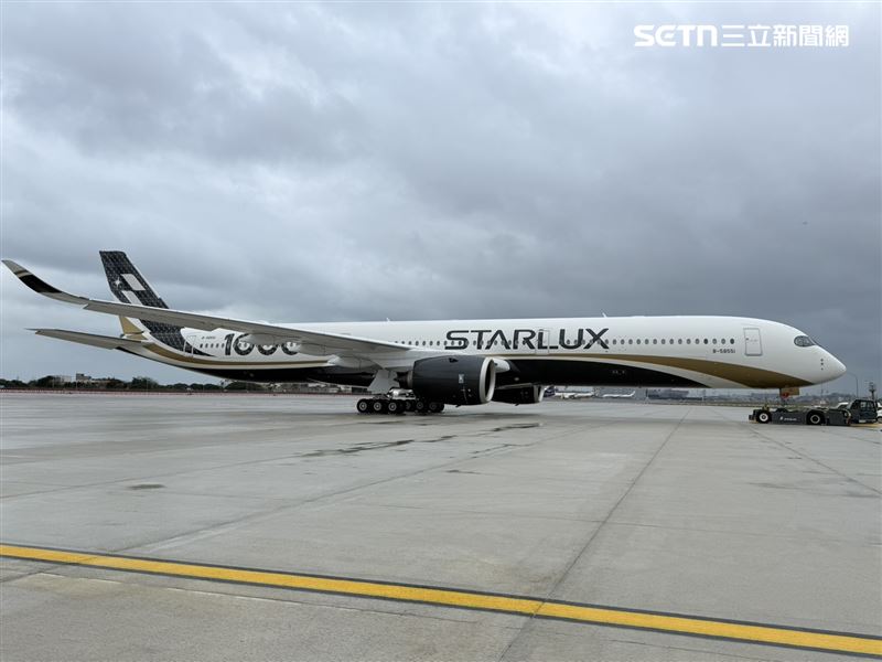 星宇航空A350-1000新機。（圖／記者李育道攝影）