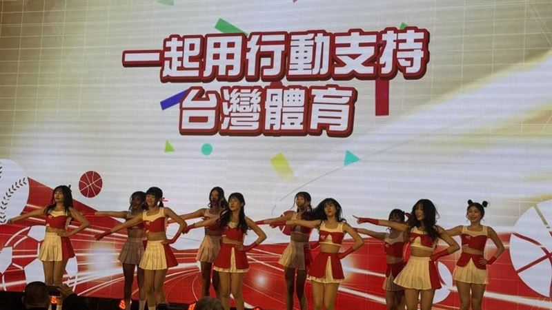 台灣運彩2025年銷售逆勢突破710億元，總經理林博泰指出，透過加開場中投注與網球賽事，成功填補無大賽缺口。展望2026年，受惠世界棒球經典賽、世足賽與亞運三大賽事登場，運彩喊出挑戰850億元營收目標，要再創歷史新高。（圖／記者師瑞德攝影）