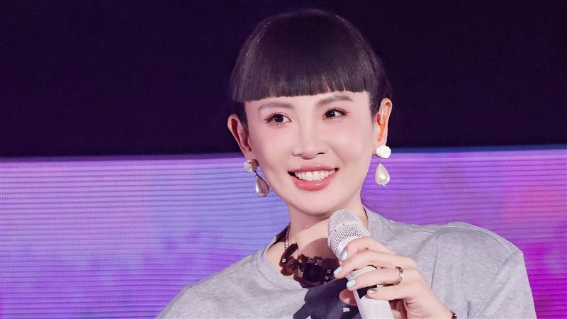 魏如萱洩幸福狀態　大咖天后愛女跨海力挺