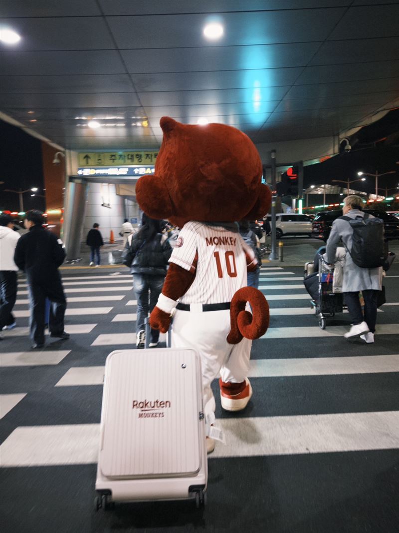 猿氣秘密出差首爾（圖／樂天桃猿提供）