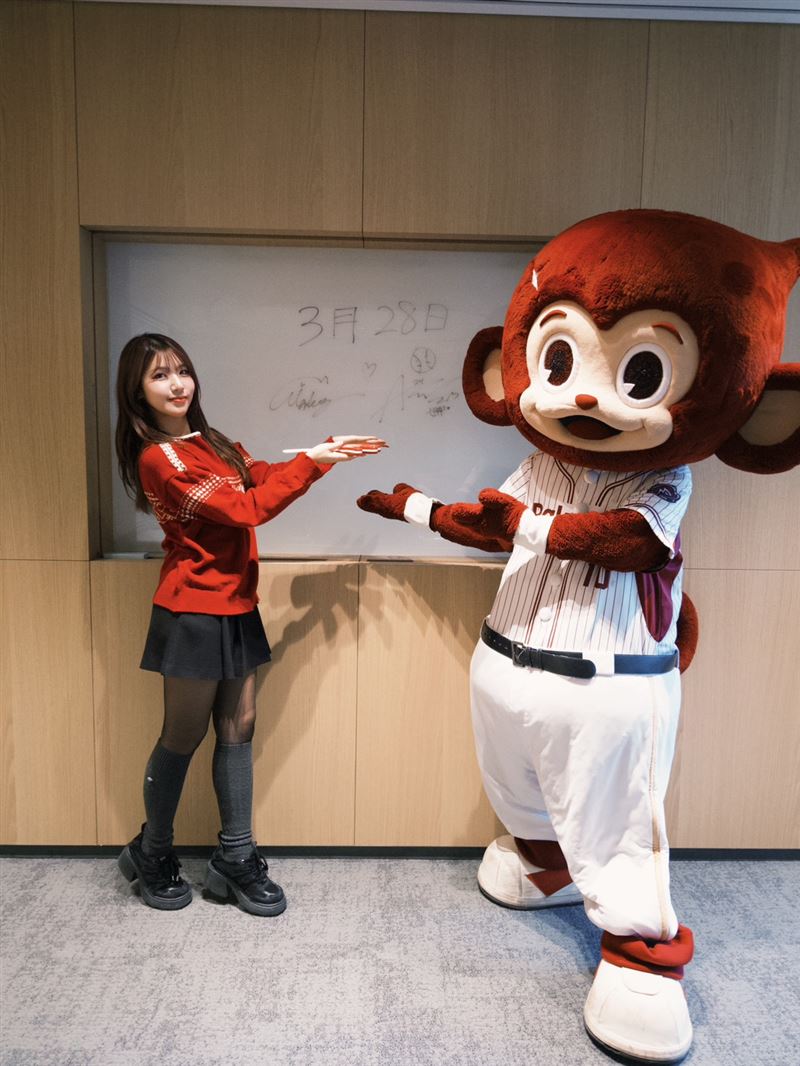 樂天桃猿最萌外交！猿氣秘密出差首爾　廉世彬導遊甜寵互動閃瞎粉絲（圖／樂天桃猿提供）