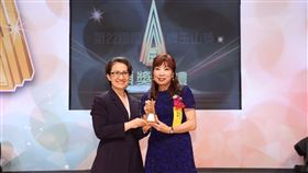 近50年經典不敗！愛妮雅絲瓜露榮獲玉山獎