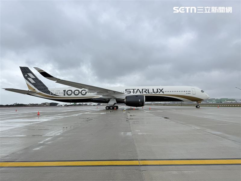 巨大機型近距離觀看相當震撼。（圖／記者李育道攝影）