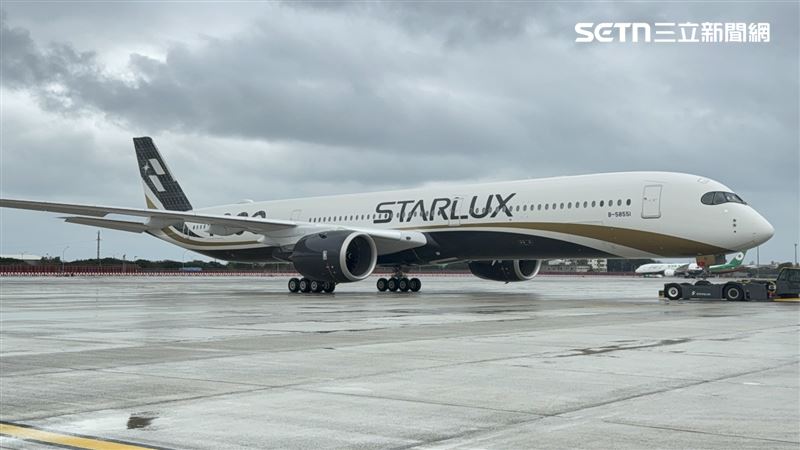 座艙配置為4席頭等艙、40席商務艙、36席豪華經濟艙、270席經濟艙。（圖／記者李育道攝影）