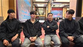 金鐘國（右起）率韓國隊金炳萬、金泳勳、陸俊書來台錄影。（圖／記者蔡維歆攝）