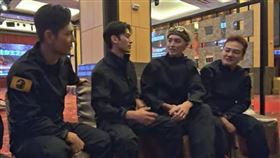 綠茶（右）今在嘉義出席《生存王2》殺青記者會。（圖／記者蔡維歆攝影）