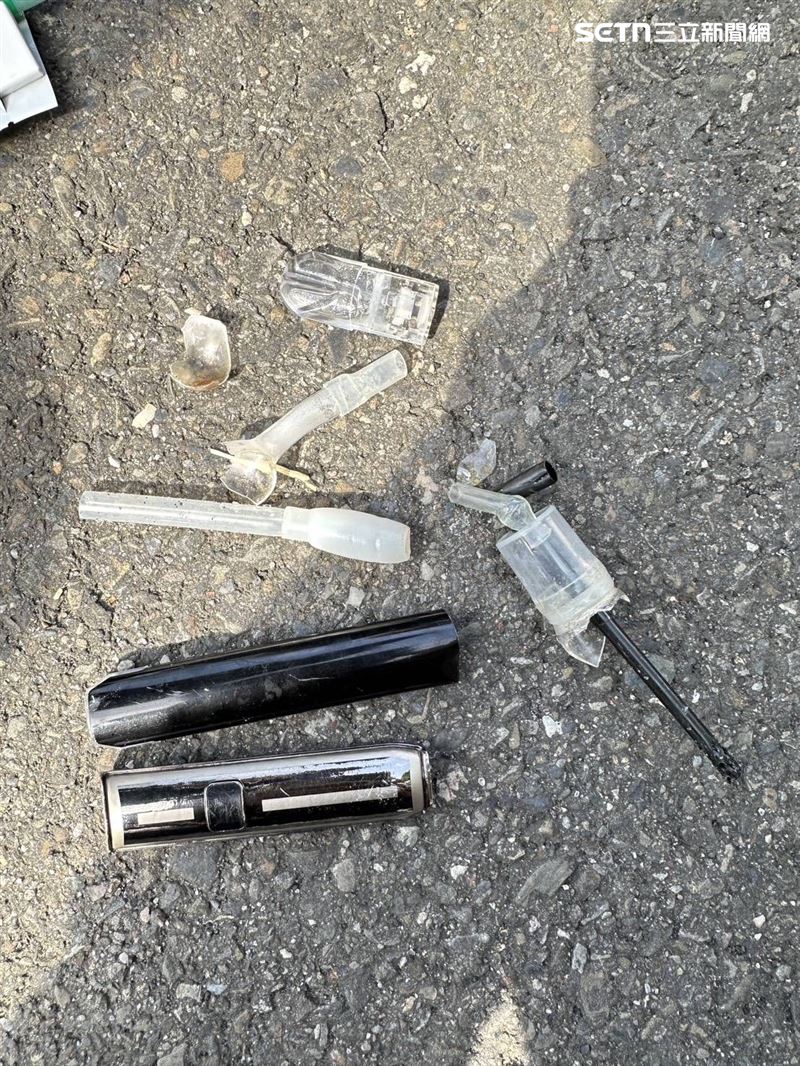 汪男身上有毒品吸食器，全案依妨礙公務、傷害、毒品、公共危險、毀損等罪嫌移地檢署偵辦。（圖／翻攝畫面）
