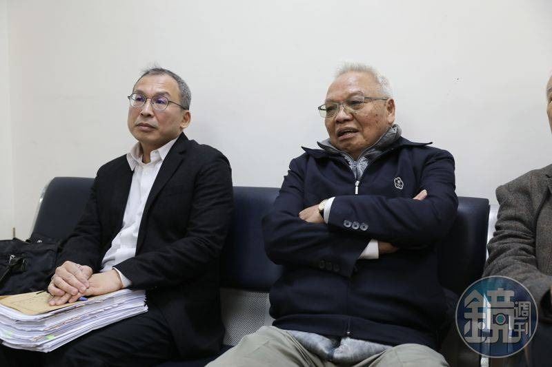 鴻海老臣戴正吳狀告鴻海集團，今（21）日上午再度開庭審理