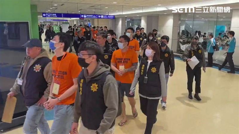 四海幫海森堂成員赴菲律賓設立詐騙機房遭逮遣返。(圖/翻攝畫面)
