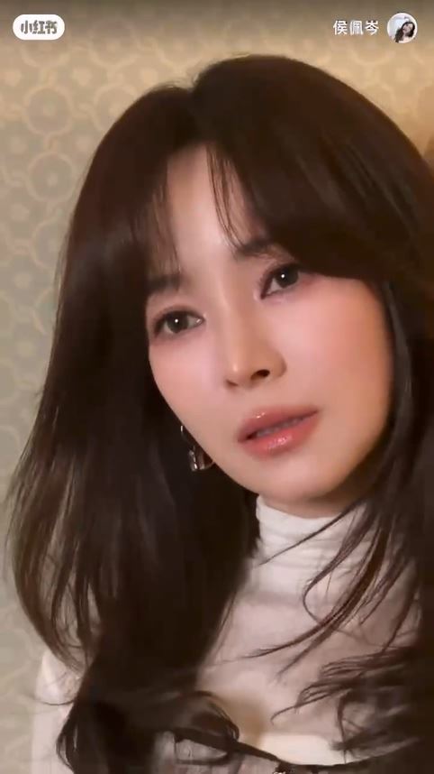 侯佩岑近照被指撞臉宋慧喬、温嵐等人。（圖／翻攝自侯佩岑小紅書）