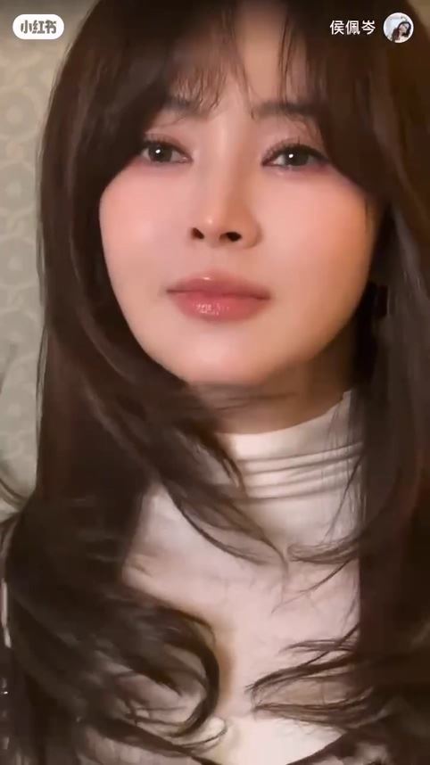 侯佩岑近照被指撞臉宋慧喬、温嵐等人。（圖／翻攝自侯佩岑小紅書）