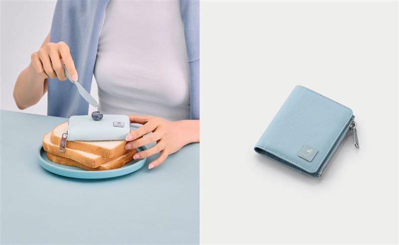 MORI雙折零錢短夾輕霧藍新色。（圖／品牌業者提供）