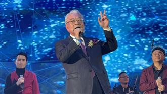 電子業的情歌王子？金寶許勝雄尾牙開唱