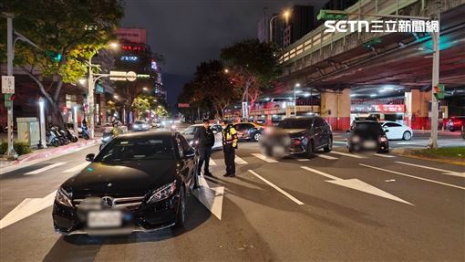 走斑馬線挨撞！台北男路口遭賓士輾斃