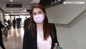 ▲薛楷莉出庭，批前男友根本拖延官司，提到家暴案，表示已將所有資料交給檢方「請他不要再欺負單親媽媽」。（圖／記者鄭孟晃攝）