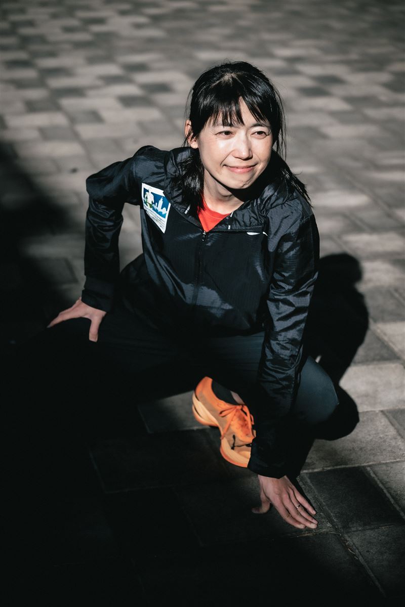 台灣四位女將程彥綾、古曉文、林于馨、黃馨儀，獲捷運營造大廠「奧村組」贊助，將遠征大阪國際女子馬拉松。行前特地參訪潛盾工程，體悟「沒有奇蹟、只有累積」的精神，期許像潛盾機般堅定前進，在世界級賽道上展現台灣韌性。(圖／奧村組提供)