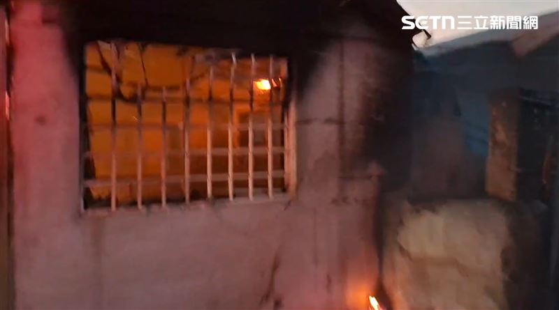 台南後壁清晨惡火！消防搜索驚見「百具焦屍」，小豬被活活燒死。（圖／翻攝畫面）