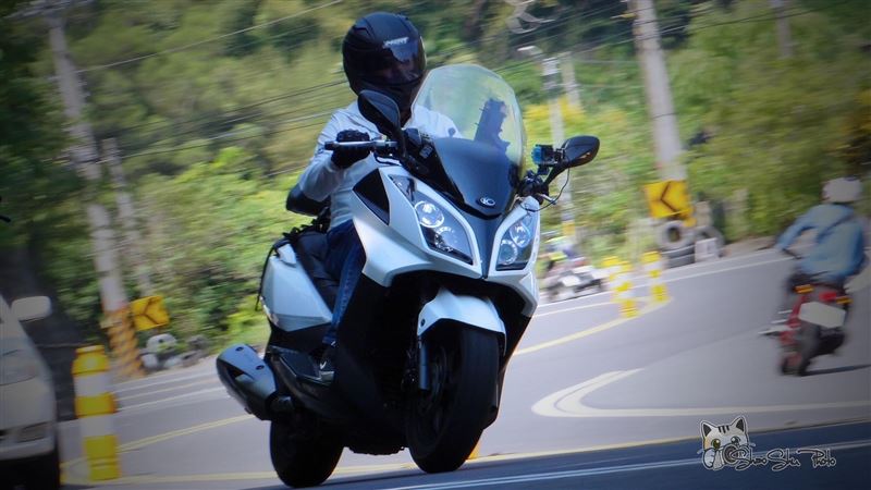 基隆市消防局曾在臉書介紹詹家兄弟檔，因為兩人名字一「傑」一「豪」，被稱為滿門豪傑。詹能傑假日喜歡騎車跑山，紓解工作上的壓力。（圖／翻攝自臉書《基隆市消防局-角落消火伴》）