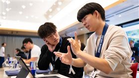 Red Bull Basement提供AI工具與導師資源，協助參賽者從零開始發想創意計畫。(圖/Red Bull提供)