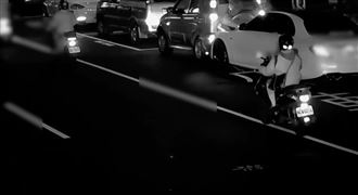 駕駛低頭看導航　一回神6車連撞變碰碰車