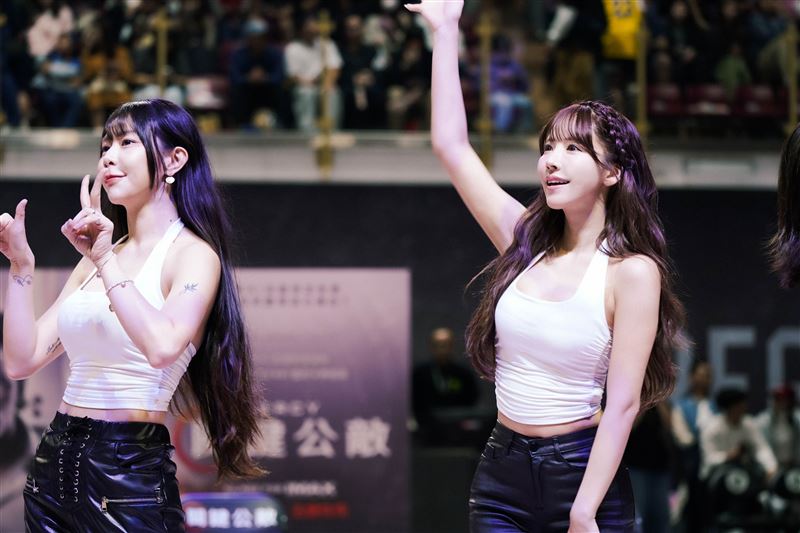 啦啦隊女神三上悠亞驚艷全場。（圖／索尼影業提供）