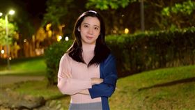 Fumi阿姨相當喜愛三宅一生服飾。（圖／記者鄭孟晃攝影）