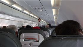 一名加拿大籍前空服員，離職後透過假冒航空員工，4年內騙走數百張免費機票。（示意圖，與本文人物無關／翻攝自Pixabay）