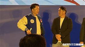 退役名將周思齊、張泰山。（圖／記者張沛嘉攝影）