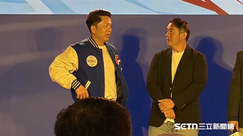 退役名將周思齊、張泰山。（圖／記者張沛嘉攝影）