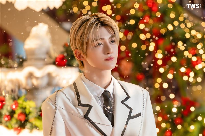 TWS成員志薰（圖）於結束台灣金唱片行程返韓當天，突聞父親病逝噩耗。（圖／翻攝自X平台 @TWS_PLEDIS）