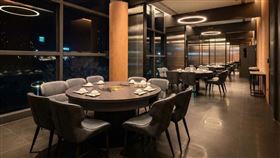 挑戰手速8.88秒「整桌免單」　台中尊榮聚餐新地標登場盛大開幕。（圖／業者提供） 