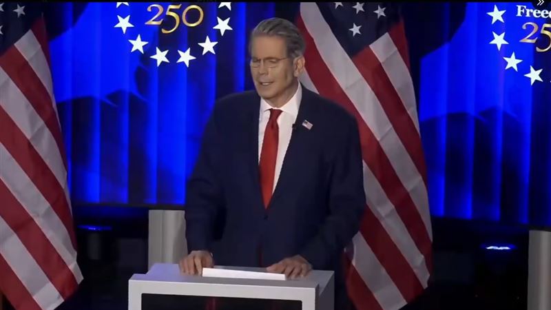 美國財長聽不懂Kill line，滿頭問號回覆中國記者：「我聽不懂你在說什麼，我覺得你應該自己也不知道自己在說什麼。」（圖／翻攝畫面）