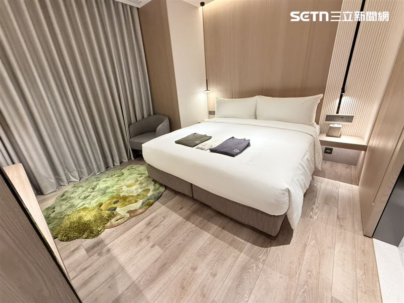嵨開公寓房間也相當寬敞。（圖／記者李育道攝影）
