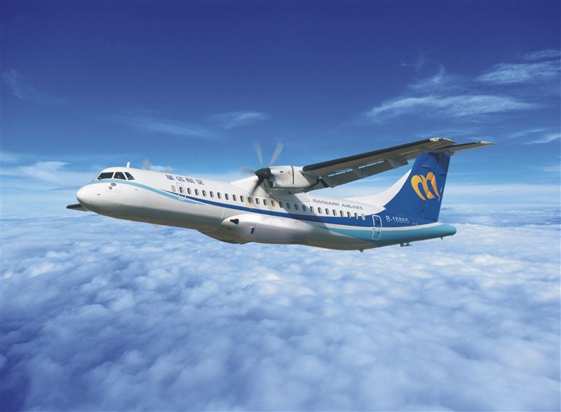 華信航空表示，今年2、3月將再從法國引進2架ATR新機，預計2026年上半年完成現階段ATR2.0機隊引進計畫，屆時13架ATR飛機全數到齊。（圖／華信航空提供）