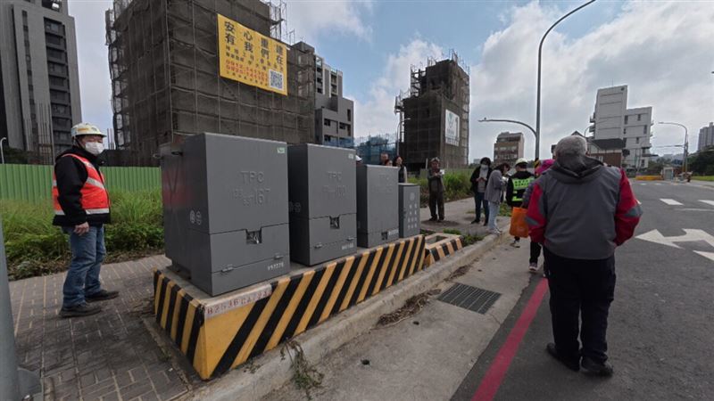 航空城拆遷戶重建基地前有長達5公尺的障礙物，讓他們感覺權益嚴重受損。圖：李春台攝。（圖／桃園電子報提供）