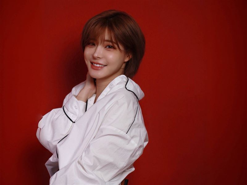 歌手孟慶而身分跨刀執導MV,「沒跟媽媽好好吃一頓飯」,於影像中寄託遺憾淚崩圓夢。(圖/起而行文化提供)