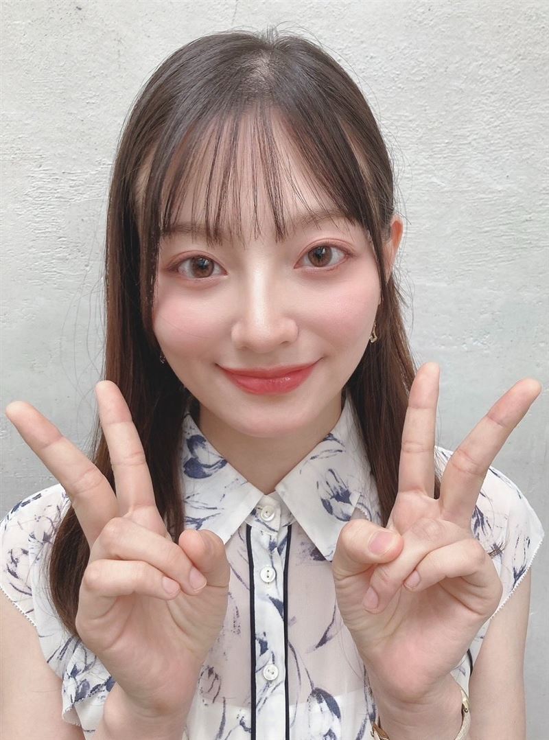 女主播田村香奈性經驗不多,對性愛有強烈好奇心的她,AV男優是致命的吸引力。(圖/翻攝自田村香奈X)